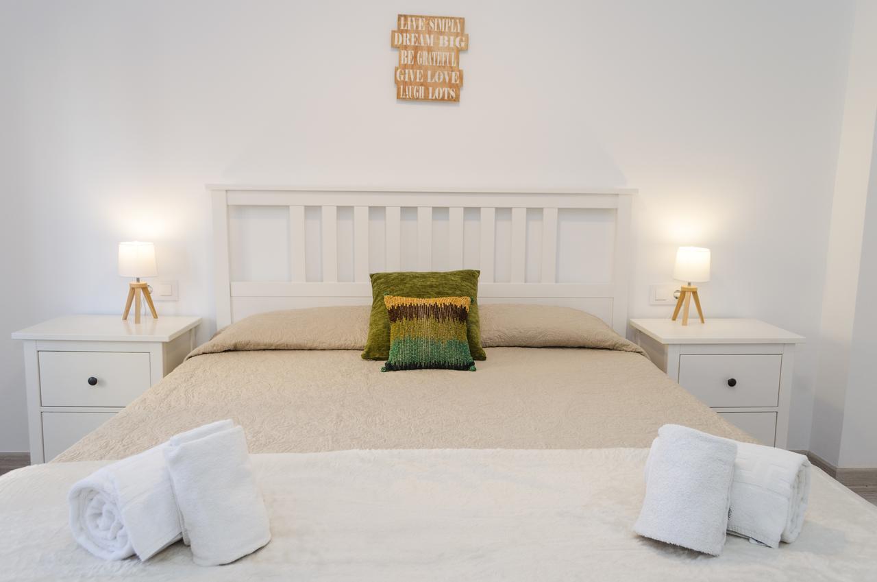 ApartUP Viveros Pets Valencia Exteriör bild